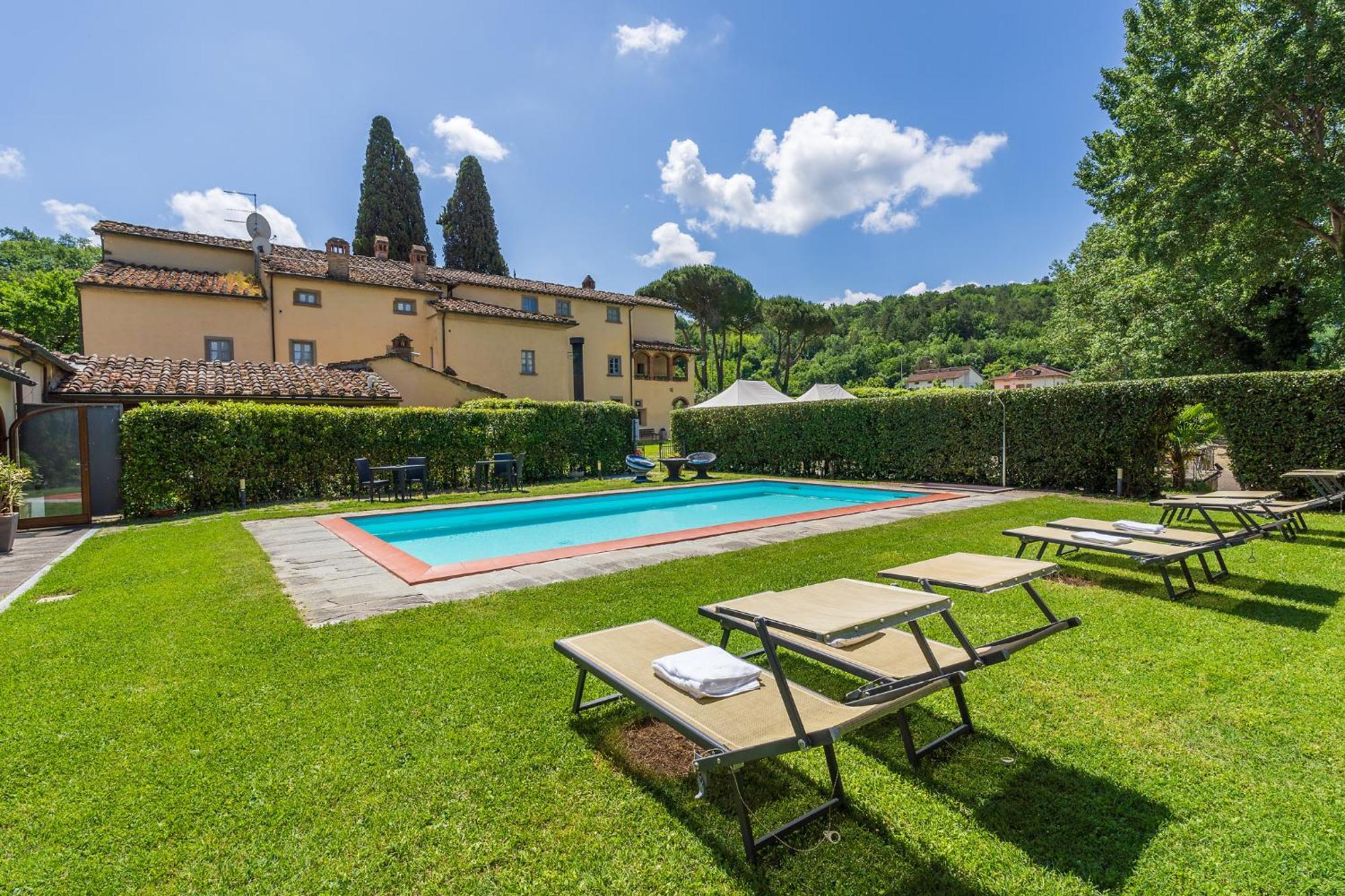 Santa Flora By Posarellivillas Capolona Exterior photo